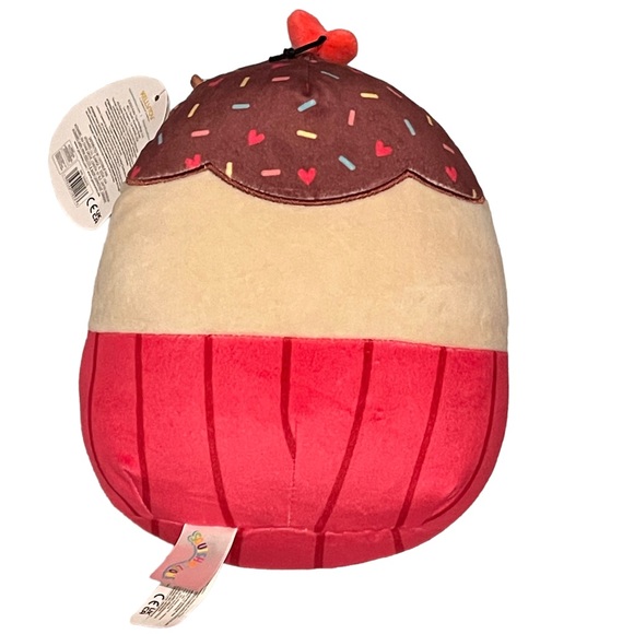 Squishmallow Elpha the Cupcake 8" first to market NWT - Picture 2 of 5